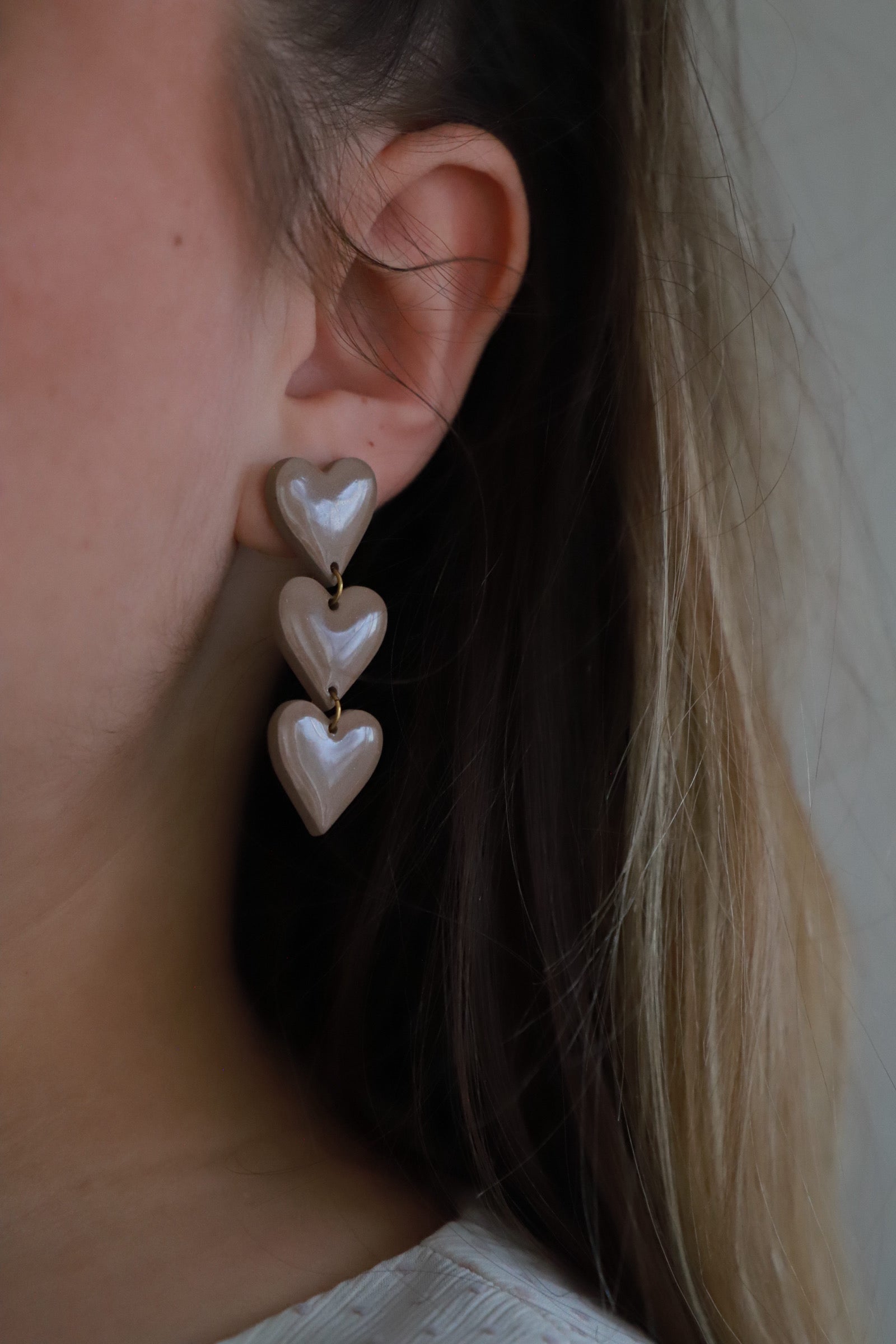 BOUCLES D’OREILLES VALENTINE BEIGES